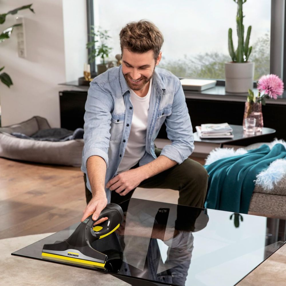 Kärcher 'WV 2' Akku-Fenstersauger Black Edition mit Fensterreiniger-Konzentrat (20ml)