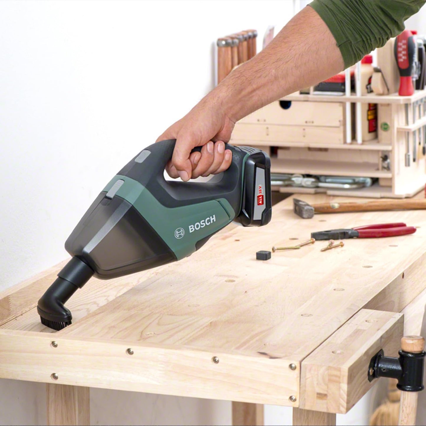 Bosch 'UniversalVac 18' Akku-Staubsauger: 18 Volt System, OVP | ohne Akku