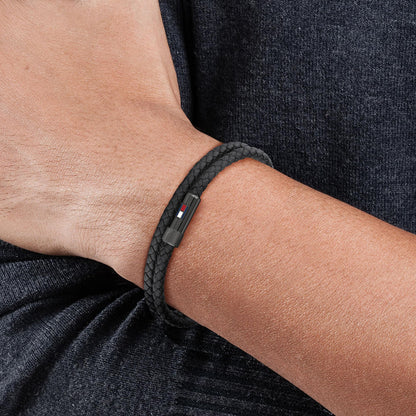 Tommy Hilfiger Doppelt gewickeltes Lederarmband mit Details aus Edelstahl