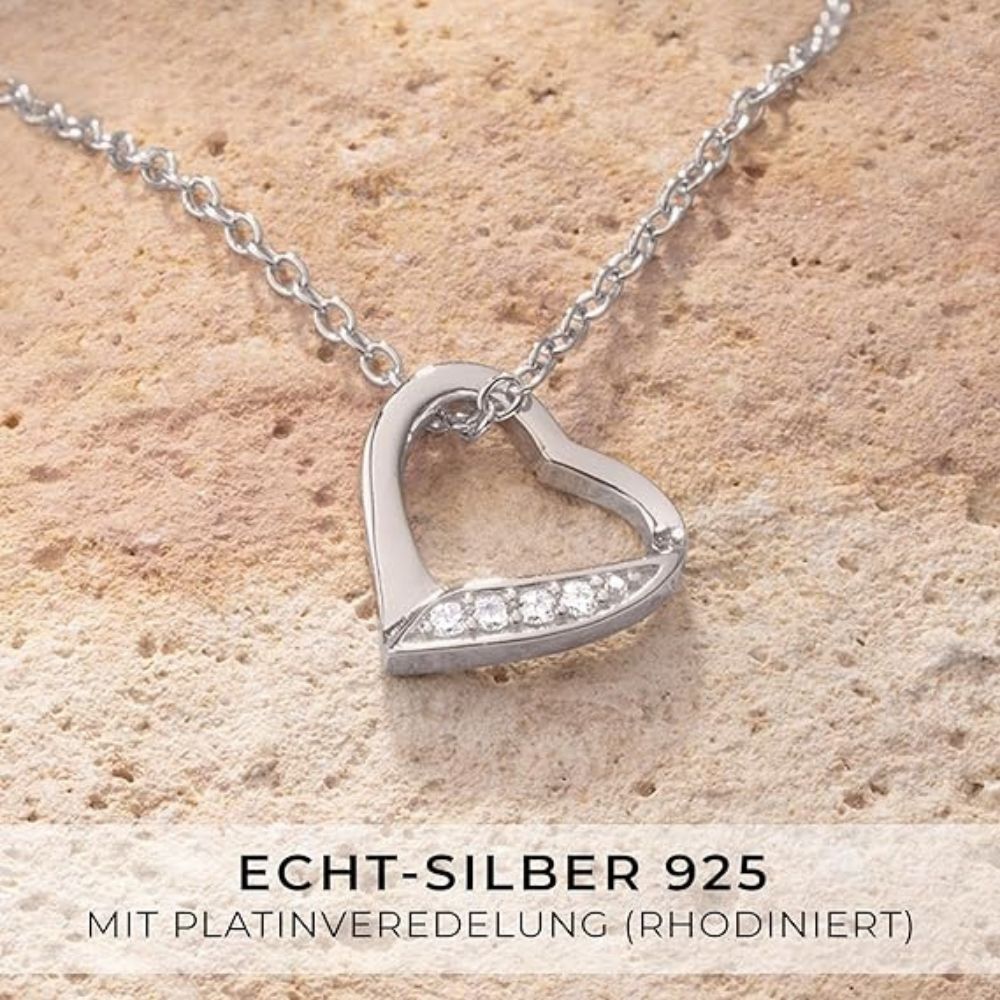 Amoonic Heartbeat Silber Herzkette 925 | Herz-Anhänger mit 4 Glitzersteinen an der Seite | Verstellbare Damenkette 45-50cm | Edles Geschenk für Frauen