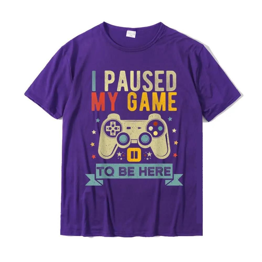 I Paused My Game To Be Here | Funny Herren T-Shirt aus Baumwolle (Lila)