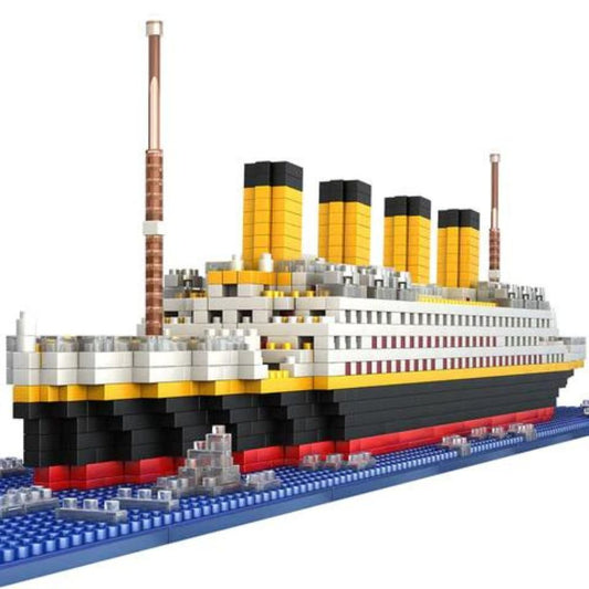 Titanic Modellbausatz mit 1860 Bausteinen
