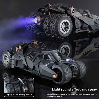 Batmobile Tumbler Modellauto (1:18): Metall, Licht & Sound, Sprühfunktion mit Geschenk-OVP