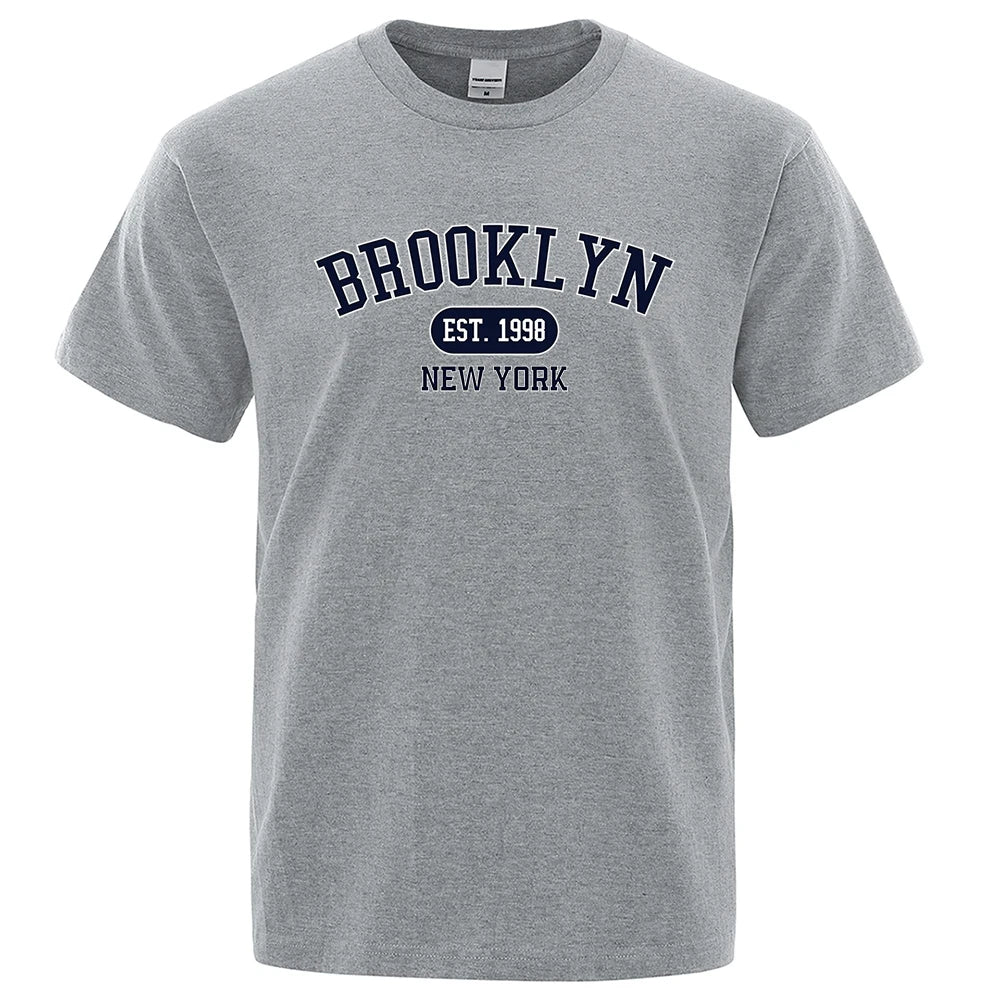 Brooklyn EST. 1998 NYC T-Shirt | Urban Rundhals-Streetwear für den Sommer (Grau)