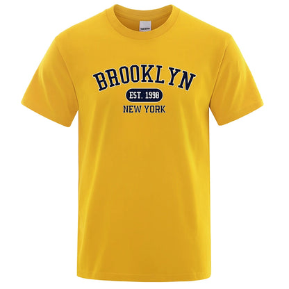 Brooklyn EST. 1998 NYC T-Shirt | Urban Rundhals-Streetwear für den Sommer (Gelb)