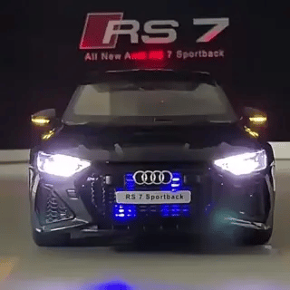 Audi RS7 Sportback Modellauto (1:18) mit Fernbedienung und Geschenkbox, Sound & Licht | Sammlerstück, Geschenk (Preview GIF)