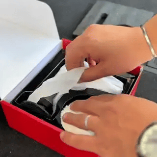 Kabellose Mini Auto-Poliermaschine | Tragbare Poliermaschine mit 75mm Polierschwamm & Pads für Auto, Möbel & Metall (Preview GIF)