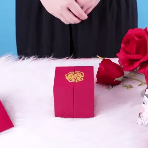 Elegante Rosen-Schmuck Geschenkbox | Perfekte Liebesüberraschung: Neujahrsgeschenke - Preview GIF