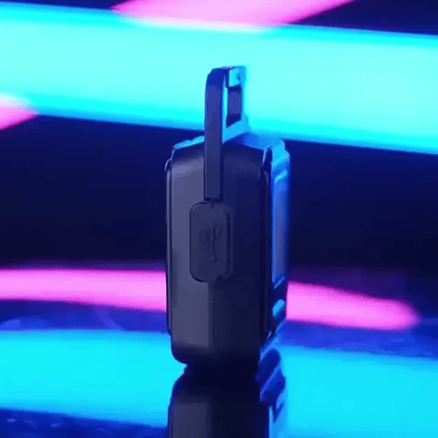 COB-Schlüsselbund Triple-LED Taschenlampe Ultra Version | 6-in-1 Multifunktional: USB Wiederaufladbar - Preview GIF