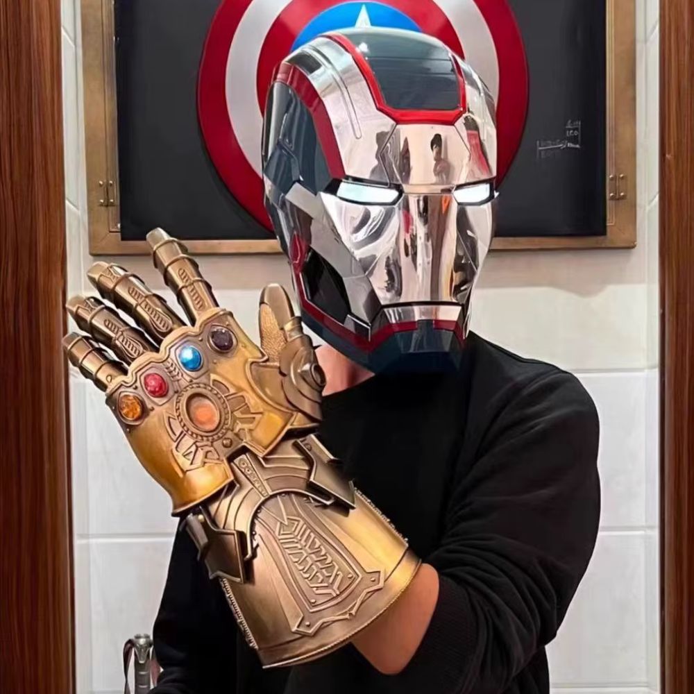 Iron Man 'War Machine - Iron Patriot' Helm (1:1) | Sprach- & Fernsteuerung, leuchtende Augen, elektrisches Cosplay